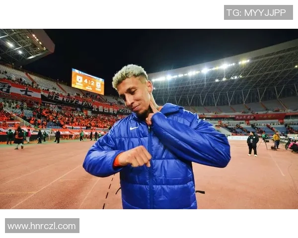 足球界风采绝伦的黑球星他用实力征服了全世界